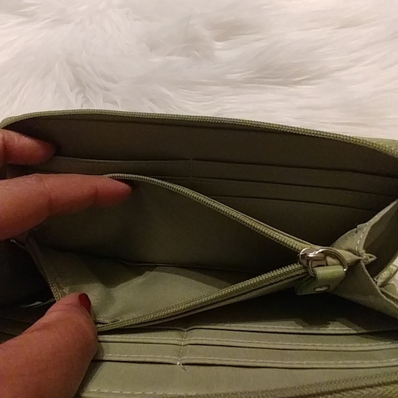 Leather Wallet by Stone Mountain - Picture 7 of 8